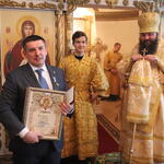 Руслана Халилова наградили епархиальной медалью Казанской иконы Божией Матери III степени